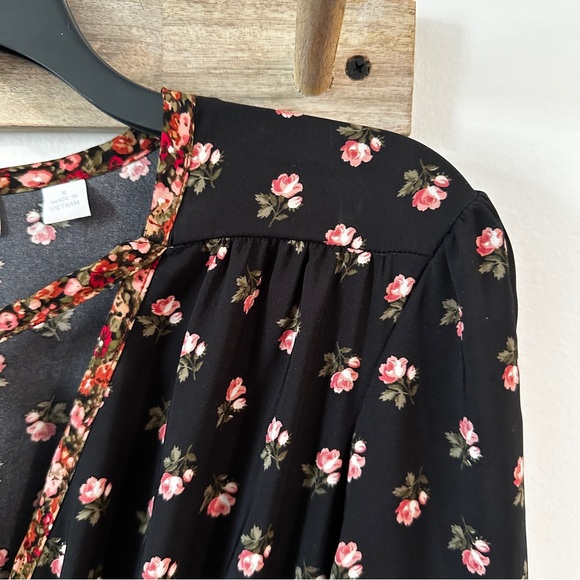 NEW YORK AND COMPANY | Women’s Navy Ditsy Floral Dress size Small - Picture 6 of 9